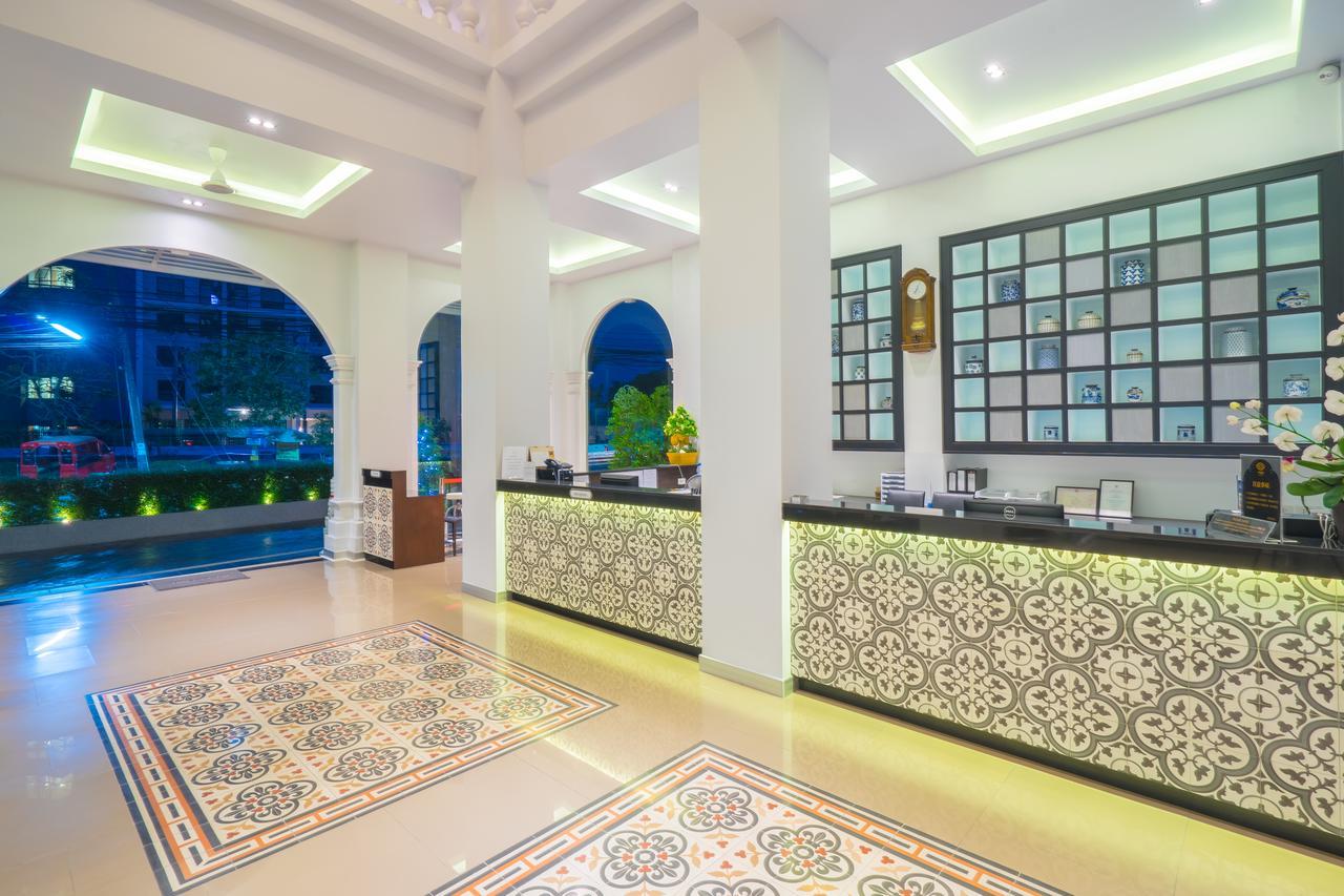 Vapa Hotel - Sha Extra Plus Phuket Exterior photo